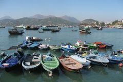 Cheung-Chau-Island-Harbour-boats