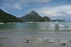 El-Nido-Beach-and-limestones