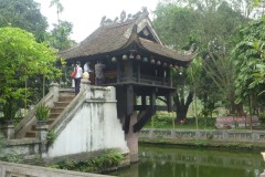 One pillar pagoda