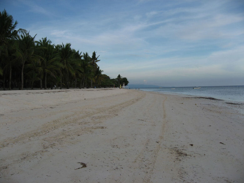 Dumaluan Beach